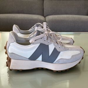 New Balance 327 women’s sz8